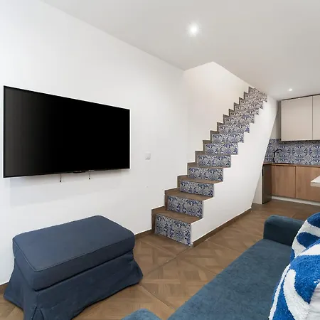 Casa Margot Old Town Rooftop Walk Promenade