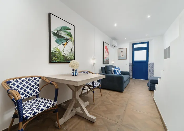 Casa Margot Old Town Rooftop Walk Promenade Portimao