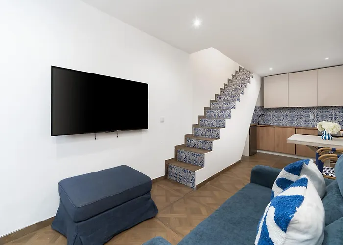 Casa Margot Old Town Rooftop Walk Promenade